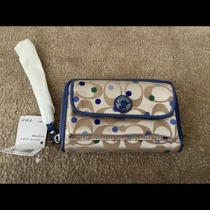 Coach Daisy Dot Print Zip Wallet